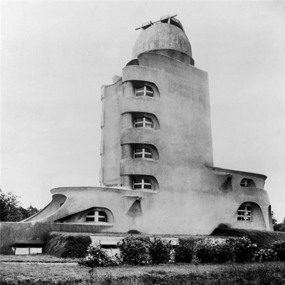 Erich Mendelsohn. Dinamika in funkcija.