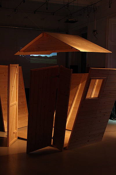 The Branch / 2. DEL v Mariboru - predstavitev projekta in gostujočih umetnikov: Anne-Valérie Gasc & Gilles Desplanques