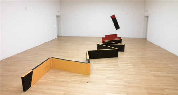 Tone Lapajne: Objekti (1968-1970) - Donacija del Toneta Lapajneta Moderni galeriji