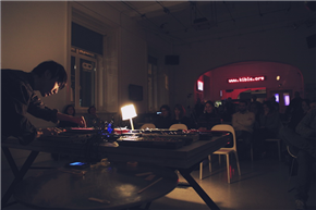 Asuna Arashi: Zvočni performans