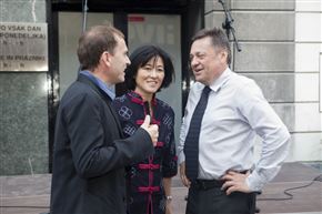 Huiqin Wang: Prepletena pot - razstava v Mestni galeriji Ljubljana