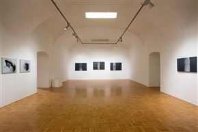 JELKA FLIS - Geometrija bivanja. V dialogu z Beti Bricelj, Milanom Eričem in Branetom Severjem. Pregledna razstava