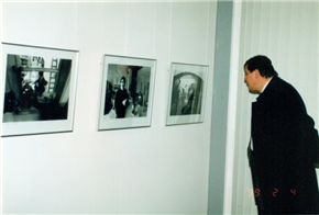Mesec fotografije: Tihomir Pinter - Retrospektiva portretne fotografije. Tomo Jeseničnik - Drugačni!? Aleš Gregorič - Minljivost