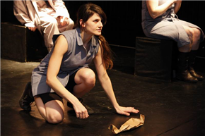 Rodin II, namestitev s performansom