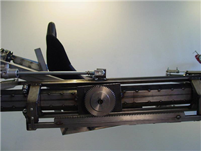 Thomas Kvam in Frode Oldereid: MACHINES (STROJI)