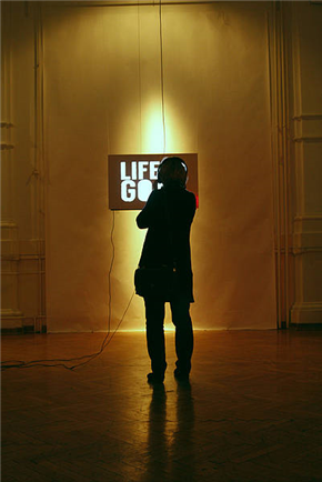 Valerie Wolf Gang: (Pod)zavest (Sub)conscious, video instalacija